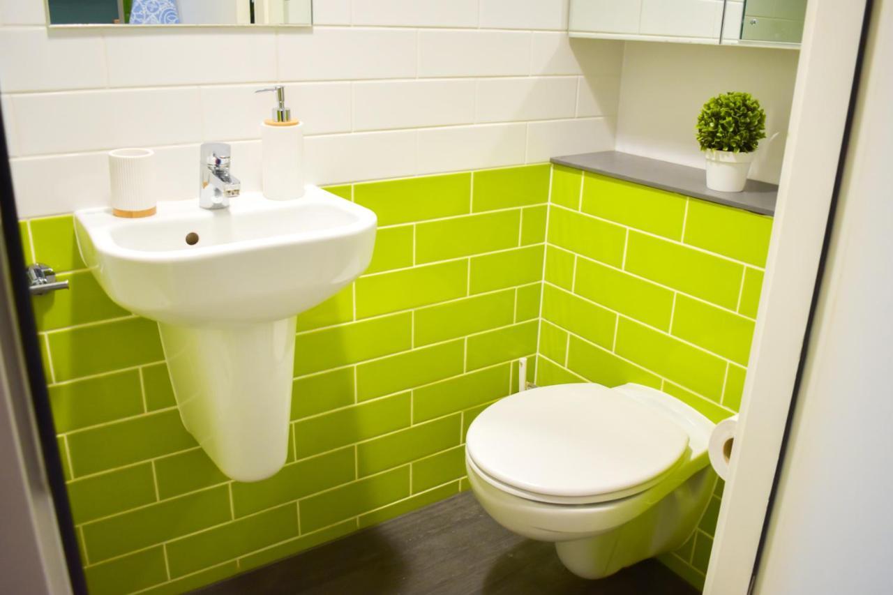 Stunning Aldgate Studio - Free Wifi And Gym! - Iq Aldgate Лондон Екстер'єр фото